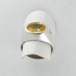 Anello in Oro con Zaffiro Giallo (Corindone Giallo)