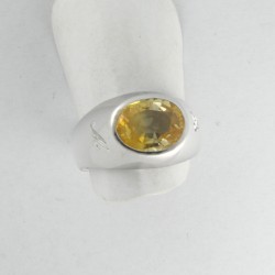 Anello in Oro con Zaffiro Giallo (Corindone Giallo)